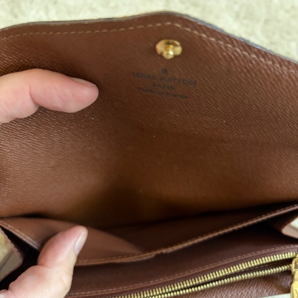 Louis Vuitton Wallet - Picture 6 of 9